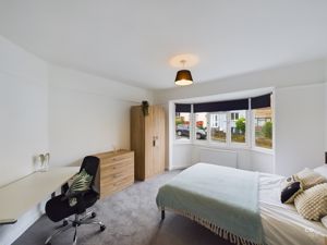 bed 4 - click for photo gallery